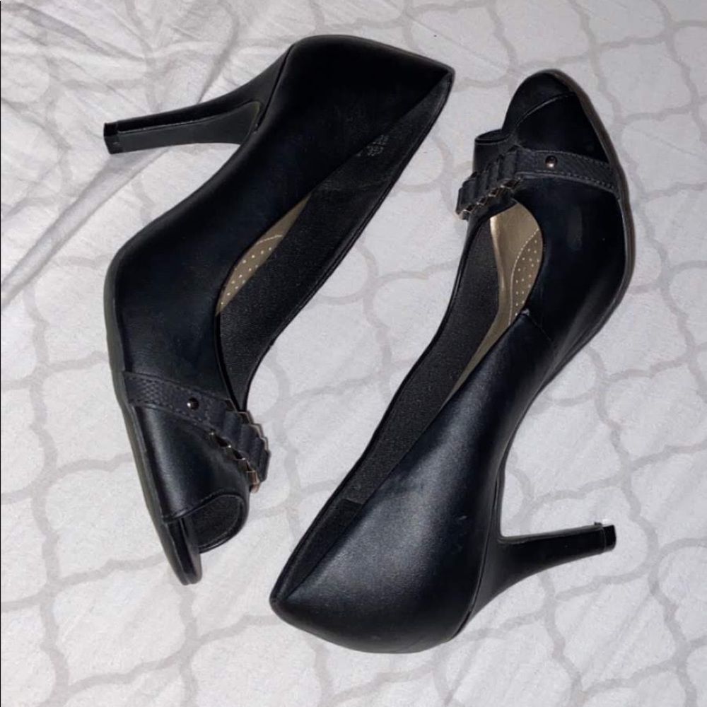 open toe dexflex comfort pumps